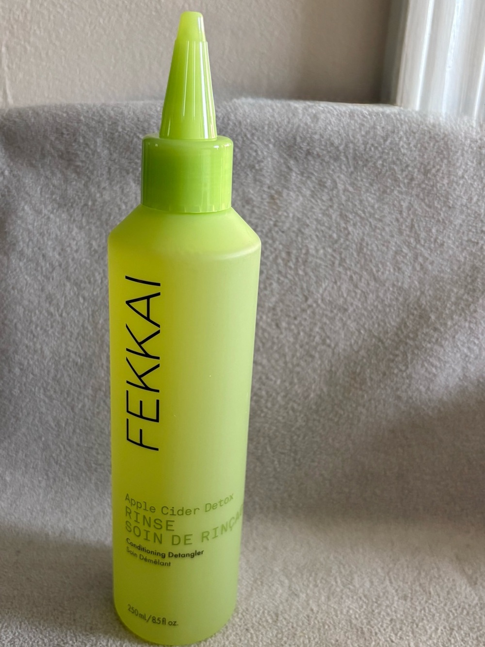 Fekkai Apple Cider Detox Rinse Conditioning Detangler 250ml/8.5fl.oz.